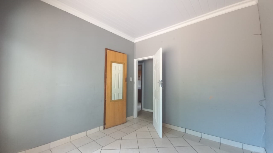 To Let 3 Bedroom Property for Rent in Pellissier Free State